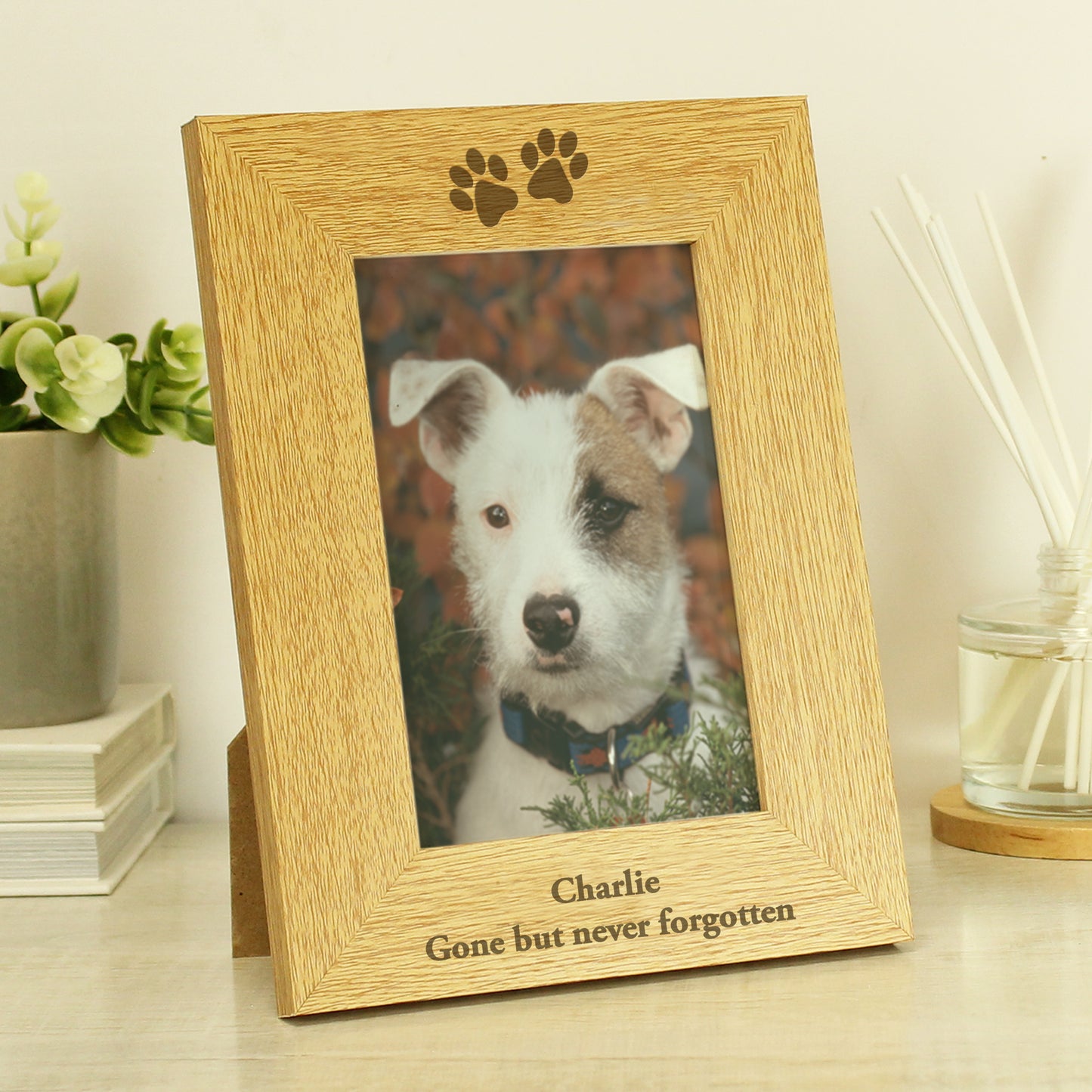 Personalised Oak Finish 6x4 Paw Prints Photo Frame