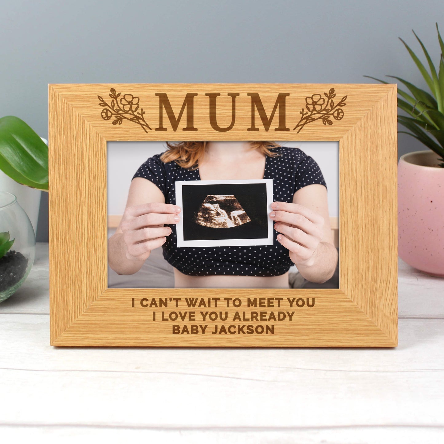 Personalised Floral Mum 6x4 Oak Finish Photo Frame