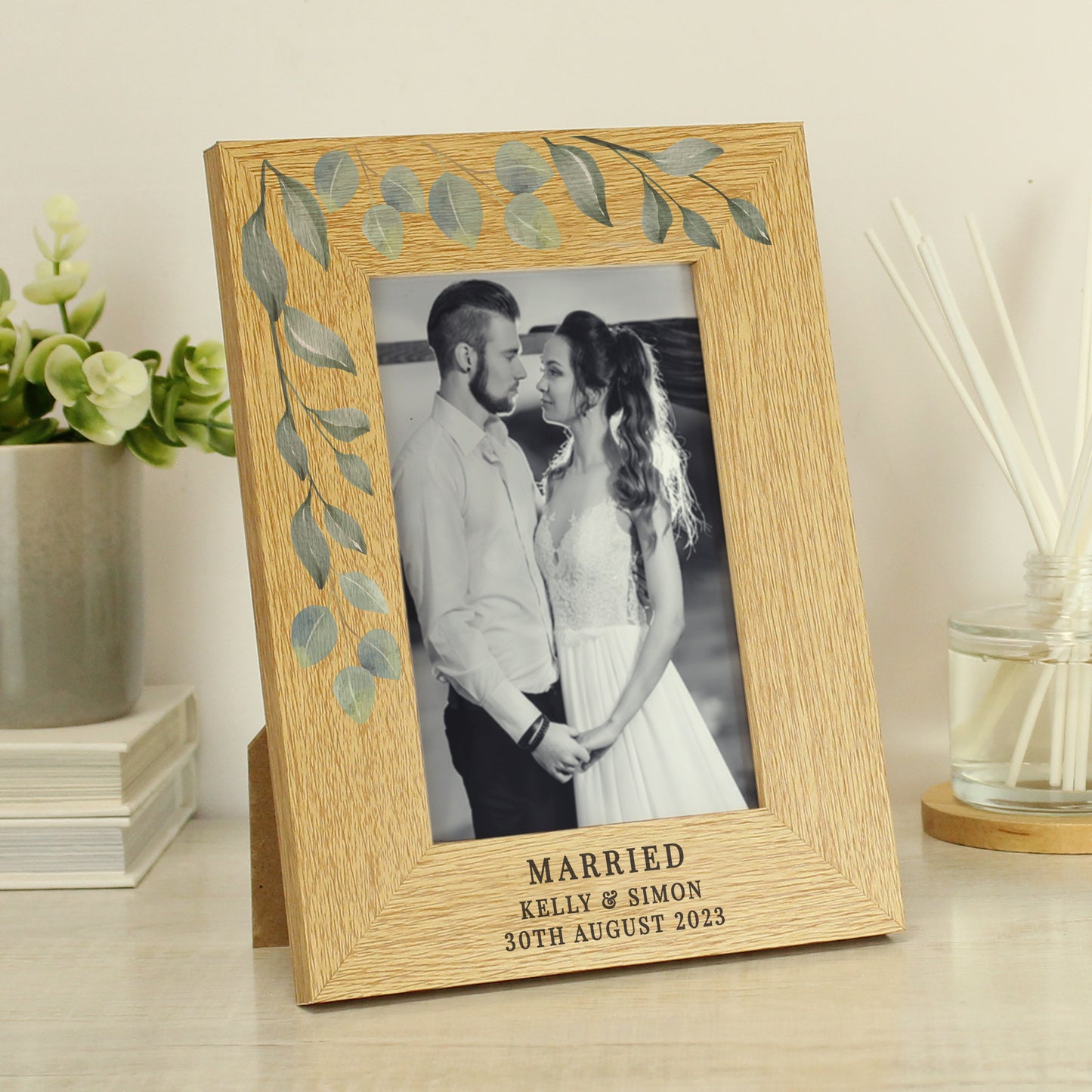 Personalised Botanical 6x4 Oak Finish Photo Frame